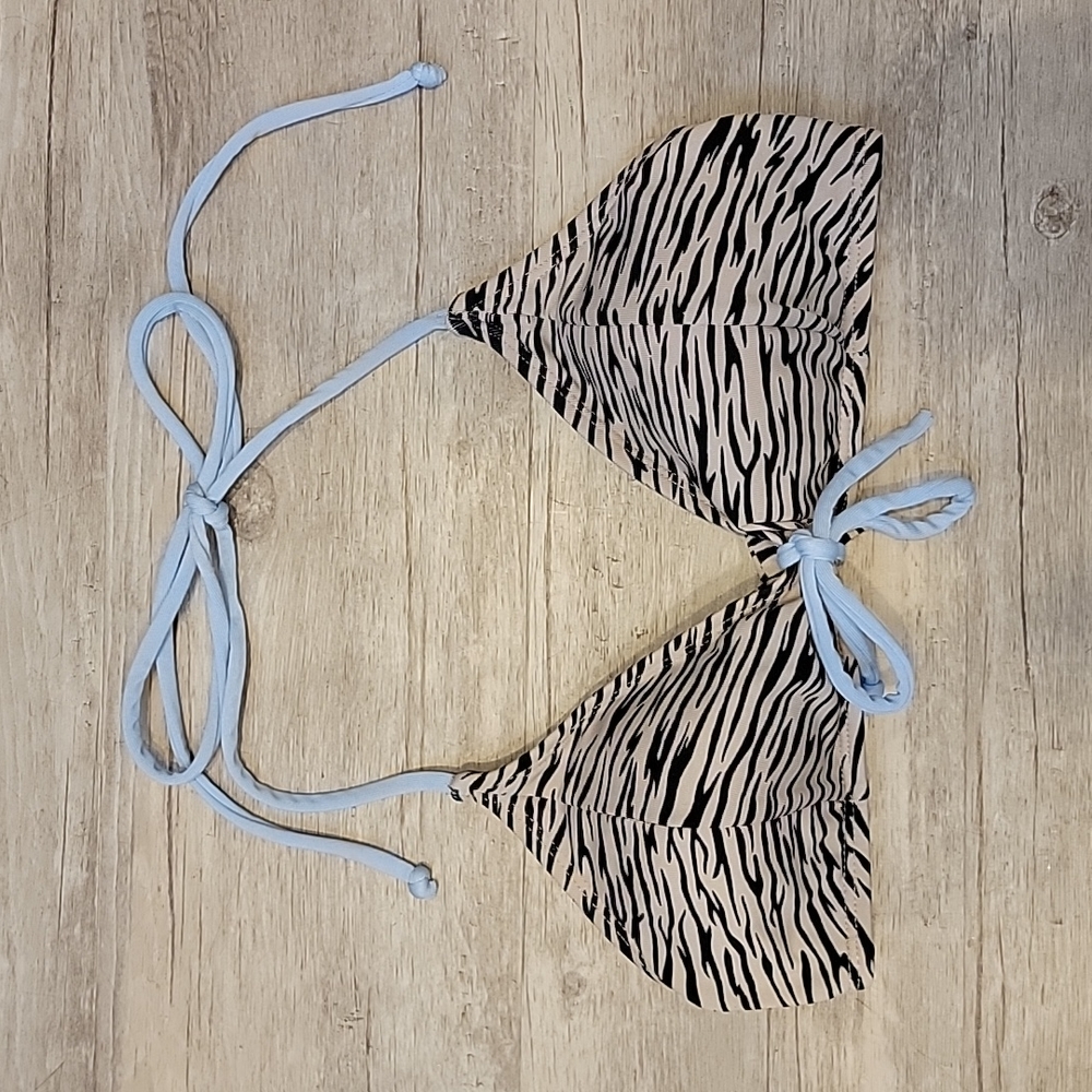 Xhiliration Zebra Print Bikini Top